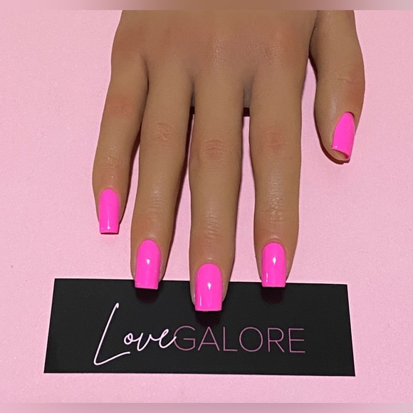 Hand Crafted Pink Short Square Love Galore Press On Nails - Picture 1 of 5